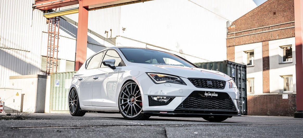 Seat Leon 5F schön in Szene gesetzt