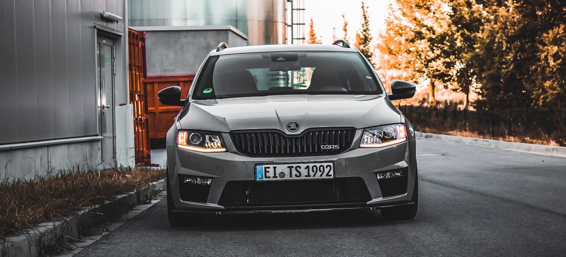 Skoda Octavia schön von vorne in Szene gesetzt