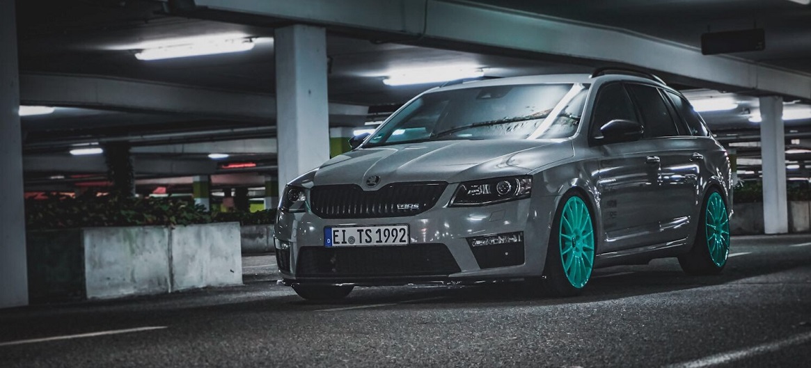 Skoda Octavia 5e in einer Tiefgarage